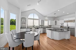 26 / 28 Beman Woods Ct, Potomac, MD 20854 - Photo 17