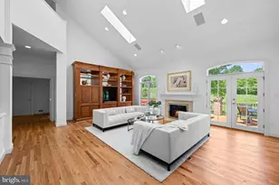 26 / 28 Beman Woods Ct, Potomac, MD 20854 - Photo 5