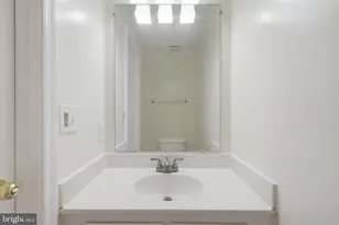 13836 Crosstie Dr, Germantown, MD 20874 - Photo 19