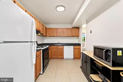 812 Quince Orchard Boulevard #T2, Gaithersburg, MD 20878 - Photo 15