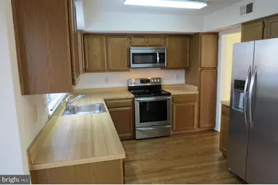 2208 Wimbledon Circle, Silver Spring, MD 20906 - Photo 5