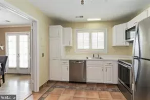 5042 Bradley Blvd, Chevy Chase, MD 20815 - Photo 11