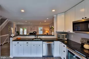 50 Cherry Bend Ct, Germantown, MD 20874 - Photo 9