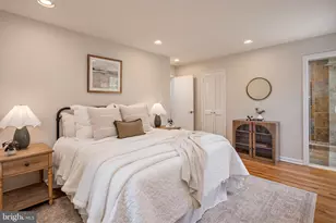 8719 Postoak Rd, Potomac, MD 20854 - Photo 19