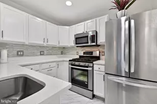11812 Eton Manor Dr, Germantown, MD 20876 - Photo 5