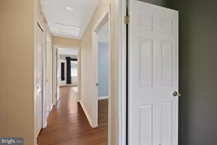 14905 Cobblestone Dr, Silver Spring, MD 20905 - Photo 17