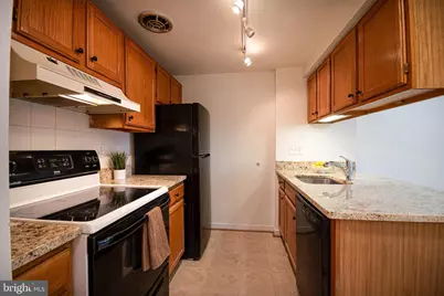 9400 Walburg Way, Gaithersburg, MD 20886 - Photo 11