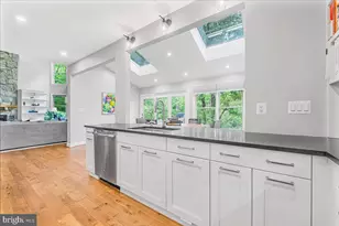 4 Deer Trail Ct, Gaithersburg, MD 20878 - Photo 15