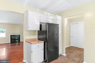 8743 Kelso Terrace, Gaithersburg, MD 20877 - Photo 5