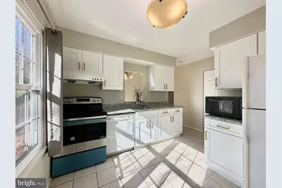 402 Carousel Court, Gaithersburg, MD 20877 - Photo 9