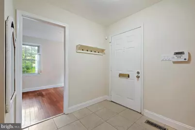 11426 Dorchester Lane, Rockville, MD 20852 - Photo 3