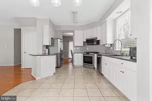 19028 Noble Oak Dr, Germantown, MD 20874 - Photo 9