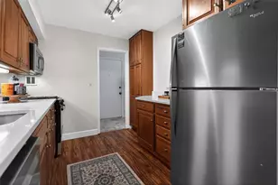 7551 Spring Lake Dr, Bethesda, MD 20817 - Photo 11