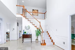 18117 Hayloft Dr, Rockville, MD 20855 - Photo 9