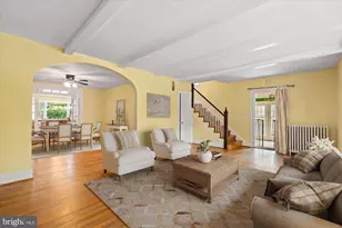 4613 Langdrum Ln, Chevy Chase, MD 20815 - Photo 5