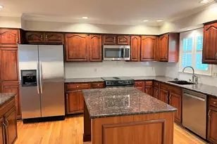 10783 Brewer House Rd, Rockville, MD 20852 - Photo 7
