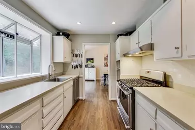 9408 Byeforde Road, Kensington, MD 20895 - Photo 17
