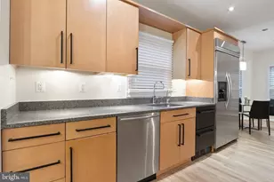 10314 Thornbush Ln, Bethesda, MD 20814 - Photo 19