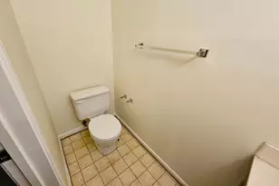 47 Gas Light Ct, Gaithersburg, MD 20879 - Photo 17