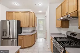 13683 Harvest Glen Way, Germantown, MD 20874 - Photo 9