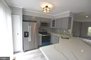20116 Timber Oak Ln, Germantown, MD 20874 - Photo 3