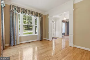 22401 Brook Point Way, Clarksburg, MD 20871 - Photo 9