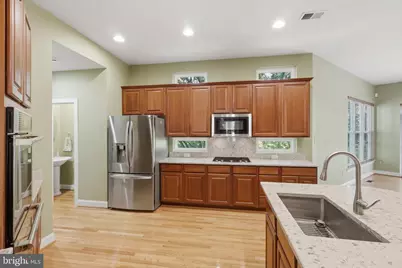 22401 Brook Point Way, Clarksburg, MD 20871 - Photo 19