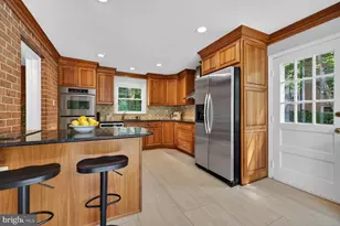 1395 Stratton Dr, Rockville, MD 20854 - Photo 9