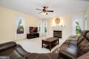 112 Canfield Hill Dr, Gaithersburg, MD 20878 - Photo 3