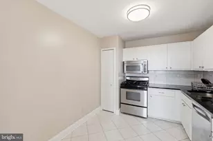 5225 Pooks Hill Rd, Bethesda, MD 20814 - Photo 15