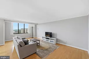 5225 Pooks Hill Rd, Bethesda, MD 20814 - Photo 7