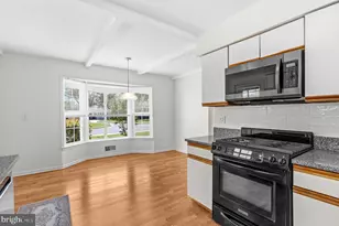 9 Duvall Ln, Gaithersburg, MD 20877 - Photo 9
