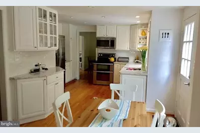 1849 Greenplace Terrace, Rockville, MD 20850 - Photo 9