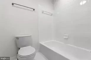 9986 Foxborough Cir, Rockville, MD 20850 - Photo 25