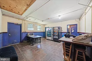 20800 Whites Ferry Rd, Poolesville, MD 20837 - Photo 25