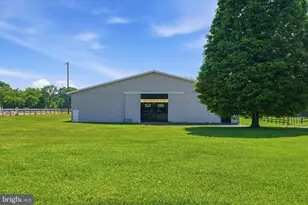 20800 Whites Ferry Rd, Poolesville, MD 20837 - Photo 3