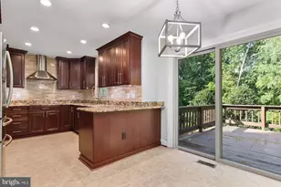 10127 Crestberry Pl, Bethesda, MD 20817 - Photo 9