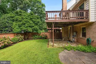 10127 Crestberry Pl, Bethesda, MD 20817 - Photo 35
