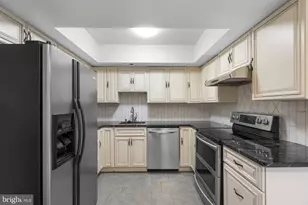 12539 Coral Grove Pl, Germantown, MD 20874 - Photo 9