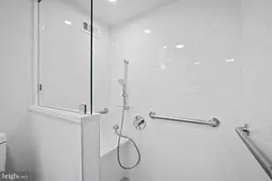5225 Pooks Hill Rd, Bethesda, MD 20814 - Photo 9