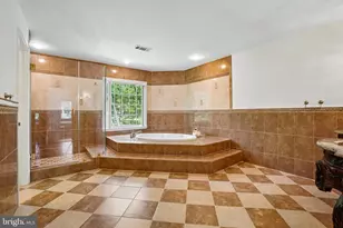 9705 Holloway Hill, Potomac, MD 20854 - Photo 25