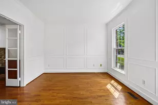 9705 Holloway Hill, Potomac, MD 20854 - Photo 5