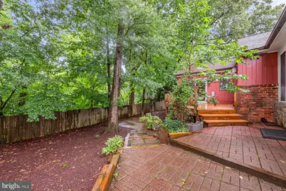 6202 W Halbert Road, Bethesda, MD 20817 - Photo 35