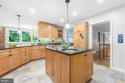6202 W Halbert Road, Bethesda, MD 20817 - Photo 5