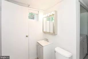 8401 Beech Tree Rd, Bethesda, MD 20817 - Photo 13