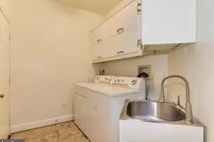 305 Flannery Ln, Silver Spring, MD 20904 - Photo 7