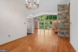 9009 Charred Oak Dr, Bethesda, MD 20817 - Photo 3