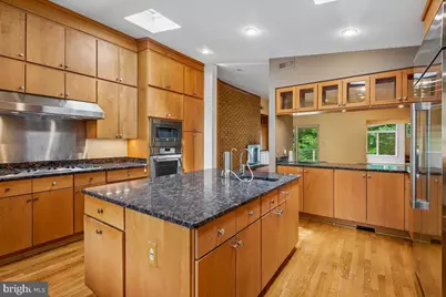 9009 Charred Oak Drive, Bethesda, MD 20817 - Photo 9