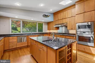 9009 Charred Oak Dr, Bethesda, MD 20817 - Photo 7