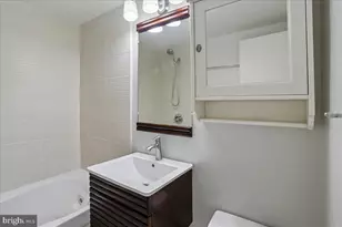 10201 Grosvenor Pl, North Bethesda, MD 20852 - Photo 29